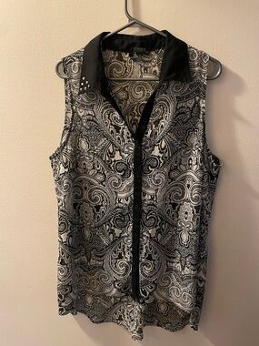 XL Sleeveless Button-Front Top
